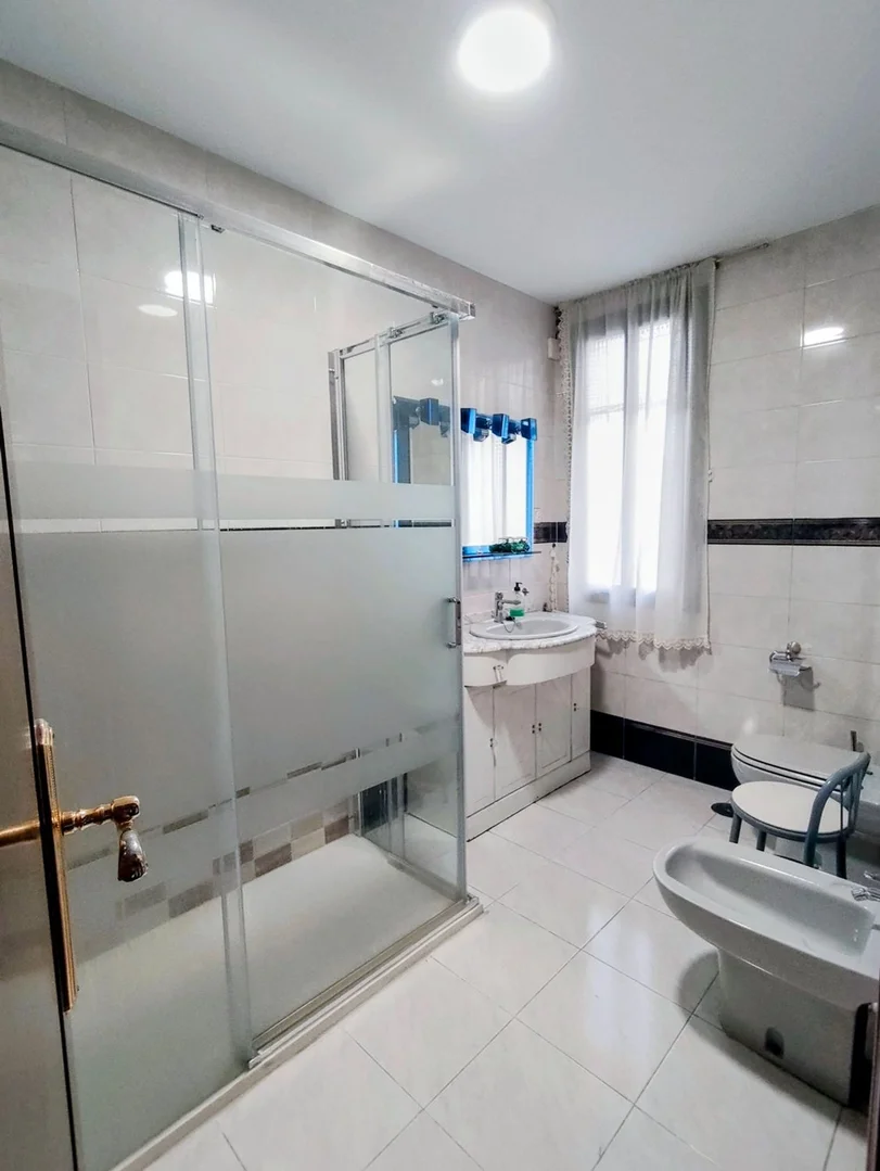 Piso en avenida de la Reina Victoria, 25 - Foto 12