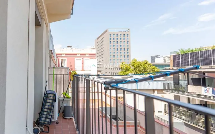 Piso en Calle de Roc Boronat, El Poblenou - Foto 1