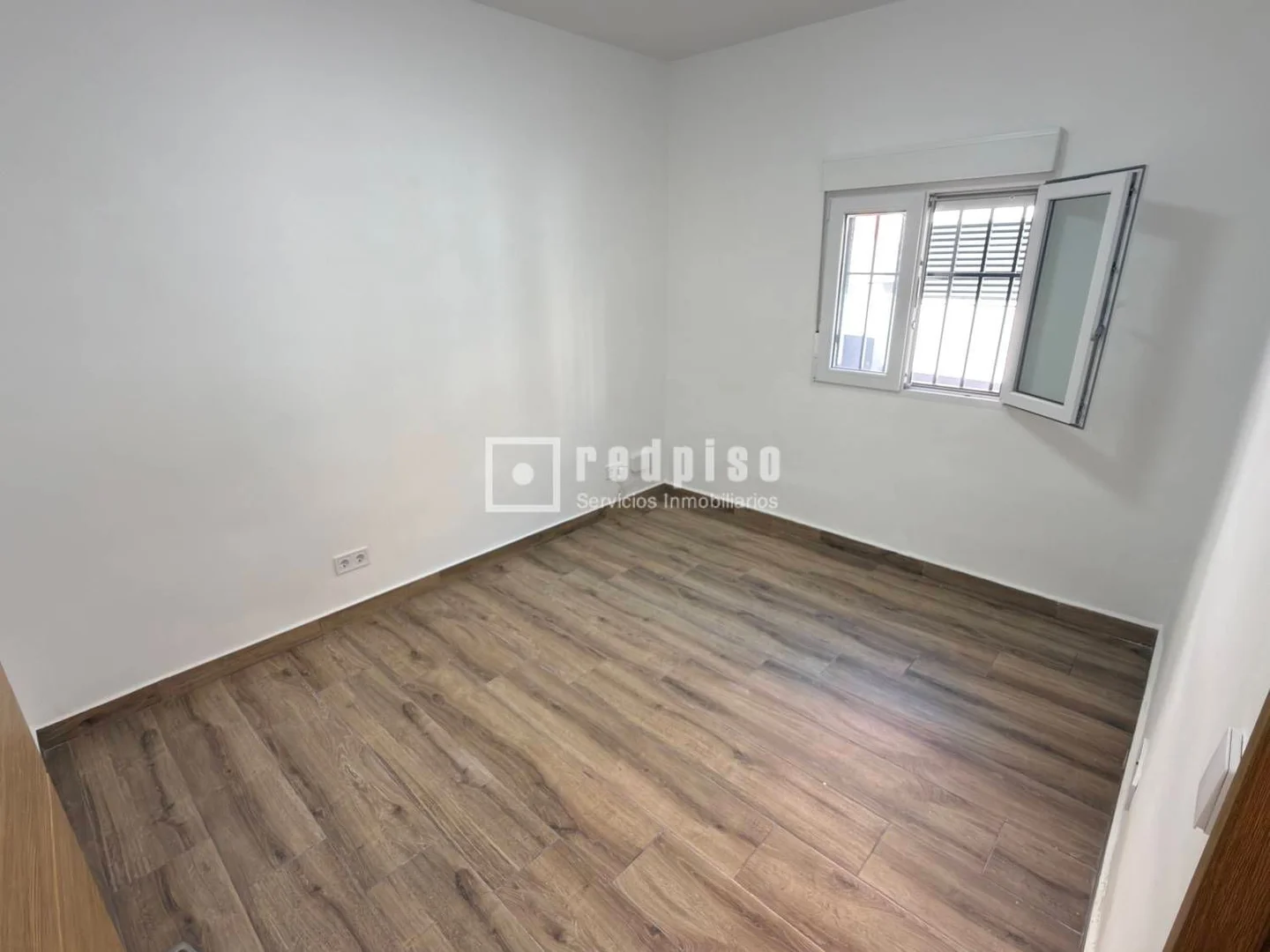 Chalet adosado en Calle de Luis Claudio - Foto 10