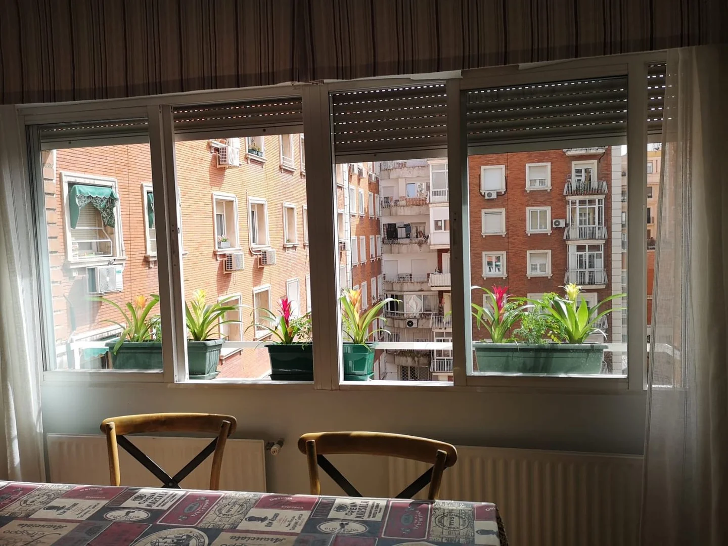 Piso en calle de María de Guzmán, 54 - Foto 2