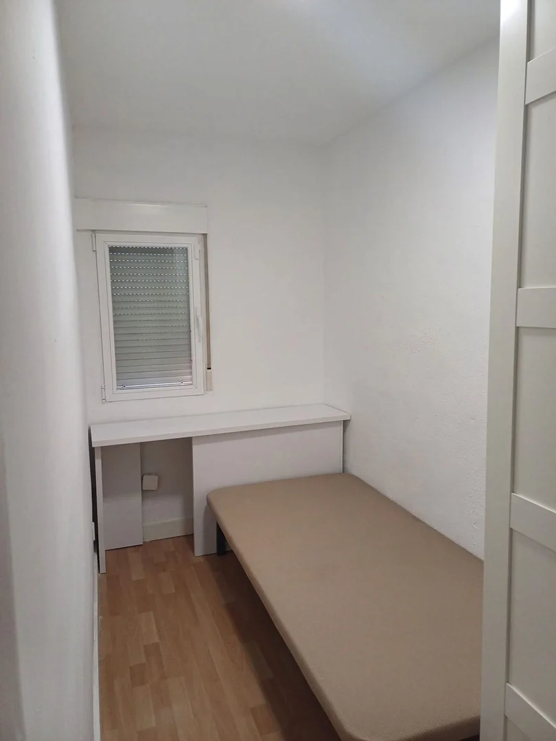 Piso en calle del Camino de los Vinateros, 123 - Foto 2