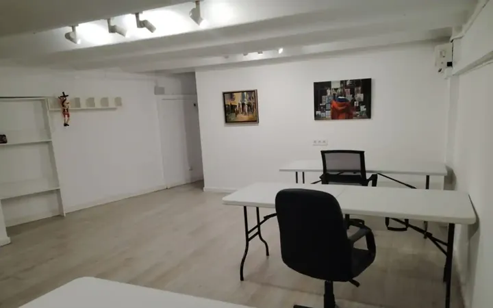 Local comercial en  Plaça d'Eivissa 6 - Foto 5