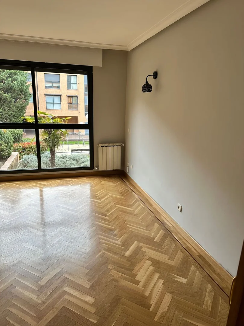 Piso en calle Bahía de Almería, 21 - Foto 4