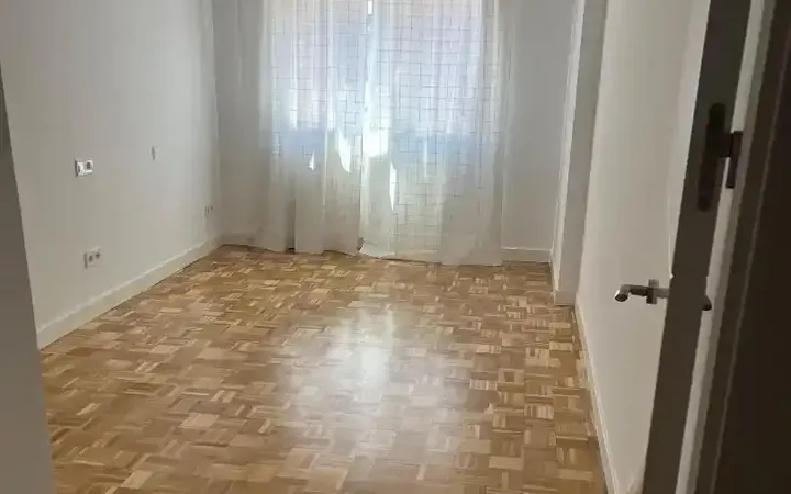 Piso en  Calle de Moreno Nieto 8 - Foto 9