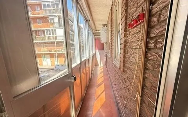 Piso en Calle de Guillén de Castro - Foto 8