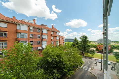 Piso en Barrio Conde Orgaz-Piovera - Foto 1