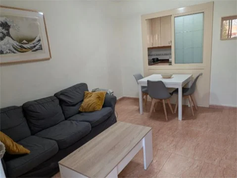 Piso en calle Carrer del Vallespir 17 - Foto 3