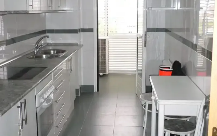 Piso en  Avenida de Camilo José Cela 9 - Foto 5