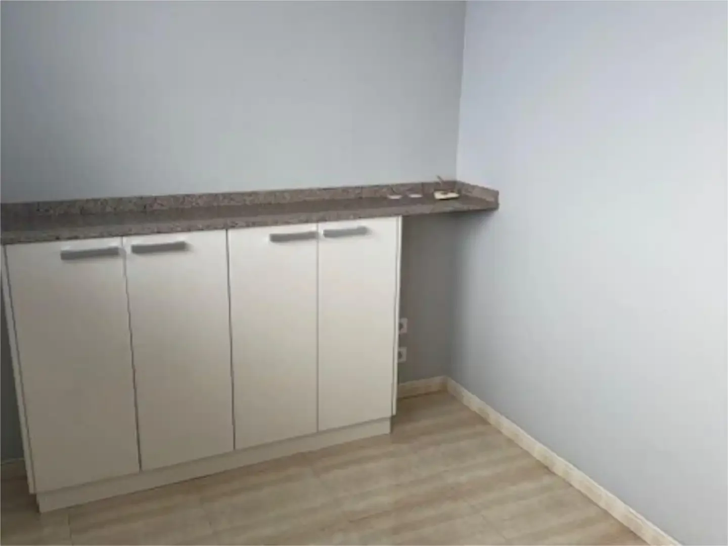 Local comercial en  Carrer de la Conca de Tremp 3 - Foto 7