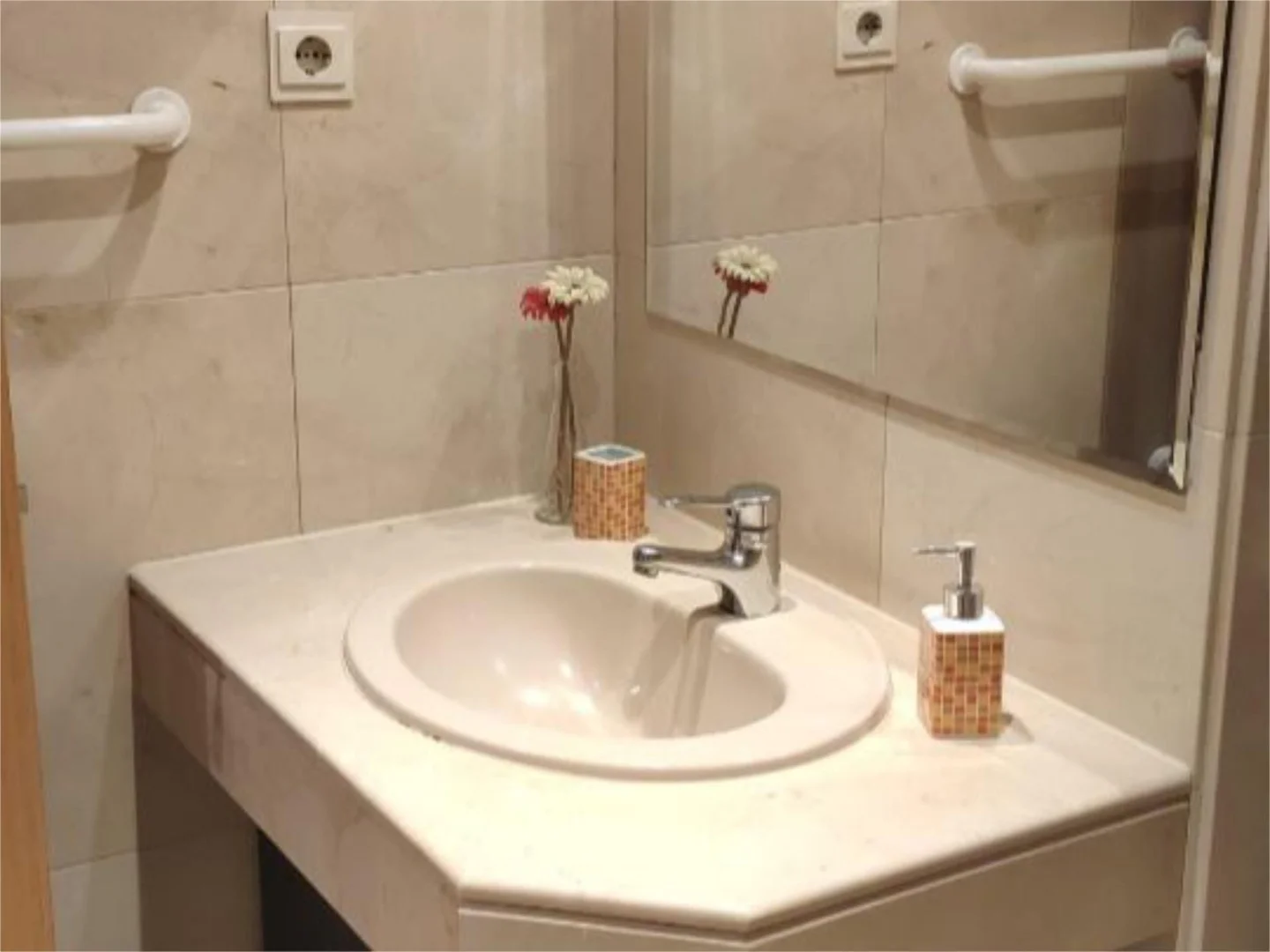 Piso en  Calle de Melilla 41 - Foto 10