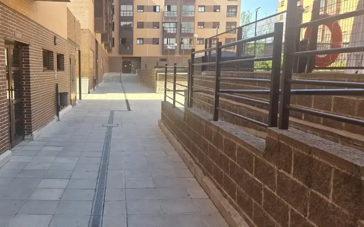 Piso en  Calle de Campezo 14 - Foto 3