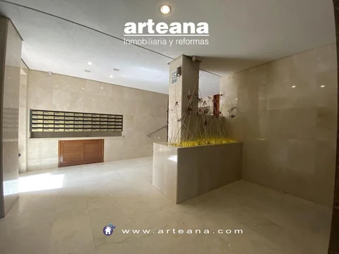 Piso en Calle del Pez Volador - Foto 3