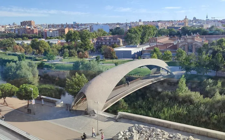 Piso en Avenida del Manzanares, 202, Moscardó - Foto 1