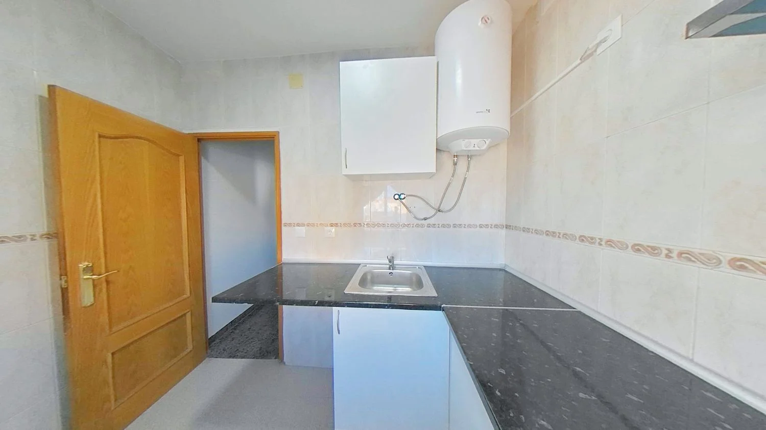 Piso en Barrio Casco Histórico de Barajas - Foto 17