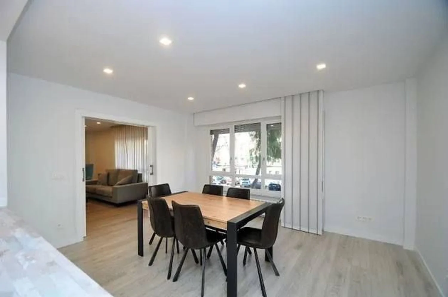 Piso en calle de la Infanta Mercedes, 79 - Foto 62