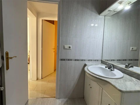 Piso en  Carrer de José Millán González 18 - Foto 8