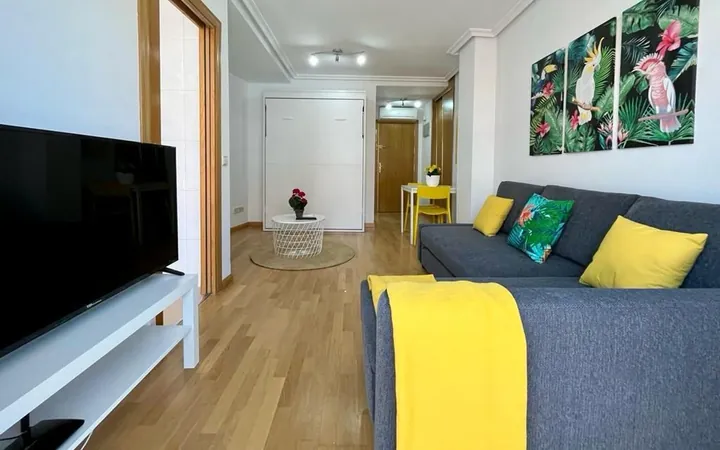 Piso en Calle de la Miosotis, 67, Valdeacederas - Foto 1