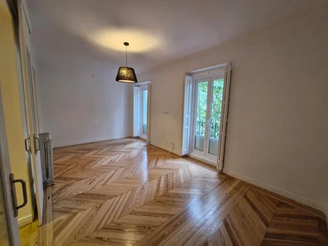 Piso en Calle de Alfonso XII, 58 - Foto 5