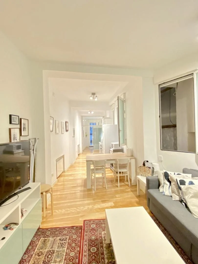 Piso en  Calle de Campomanes 9 - Foto 3