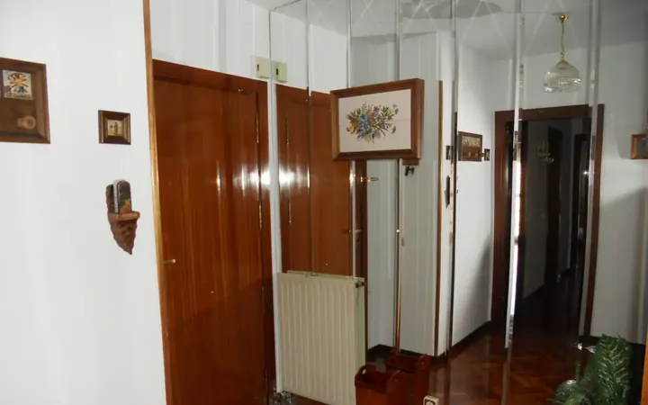 Piso en  Calle de Melchor Fernández Almagro 29 - Foto 2