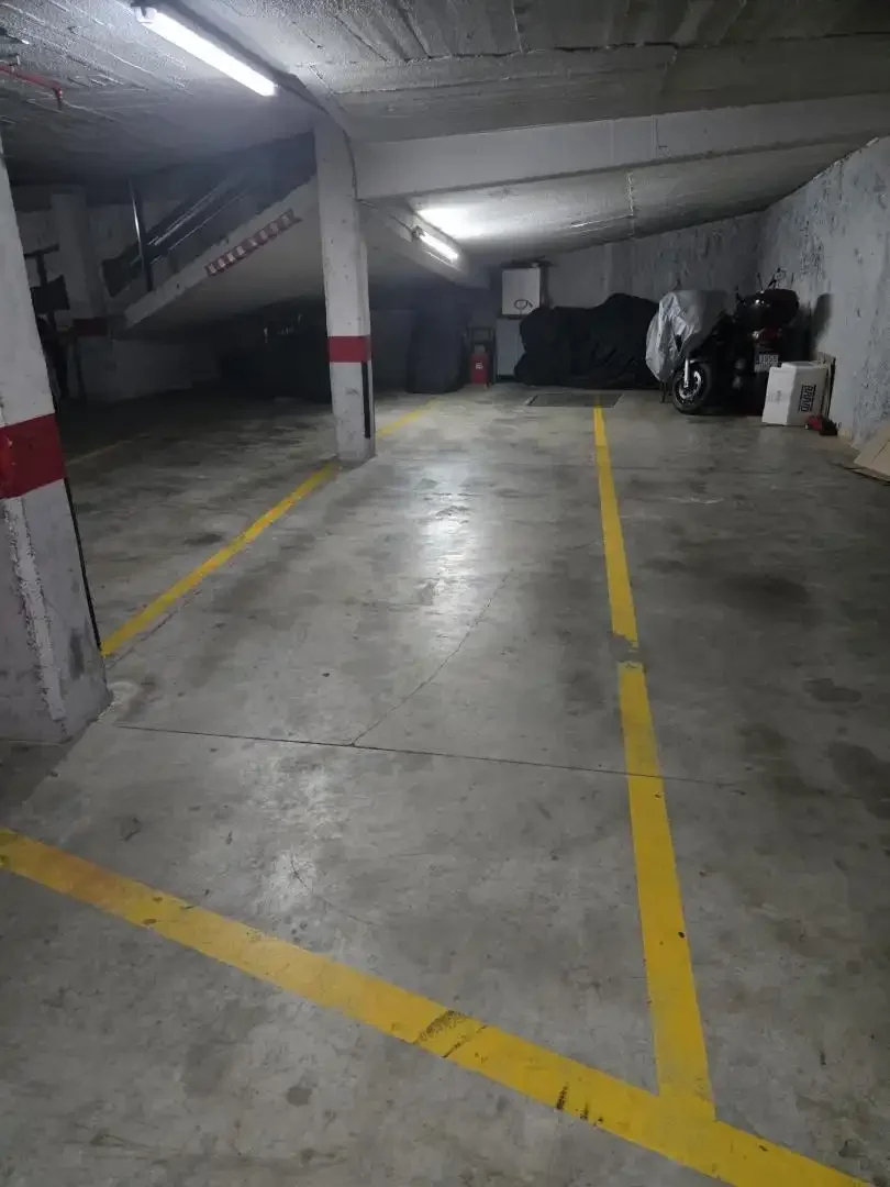 Garaje en  Passeig de la Mare de Déu del Coll 175 - Foto 2