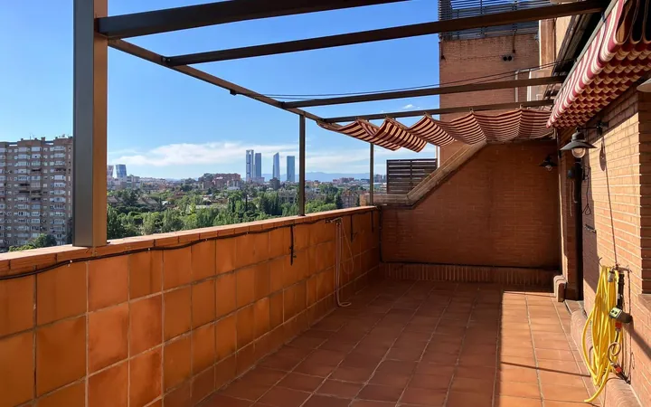 Ático en Calle de Rafael Bergamín, 20, San Juan Bautista - Foto 1