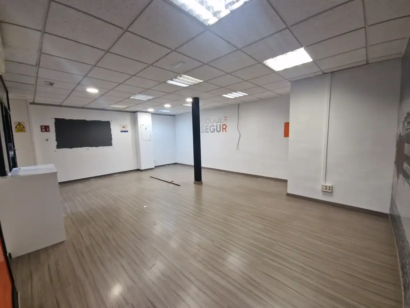 Local comercial en  Carrer de Felip II 158 - Foto 5