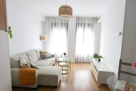 Piso en Barrio Tres Olivos - Valverde - Foto 1