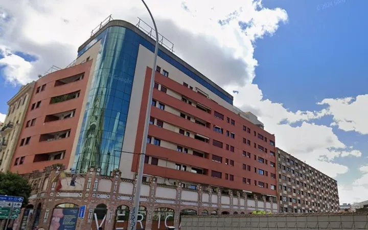 Piso en Avenida de la Reina Victoria, 7 - Foto 1