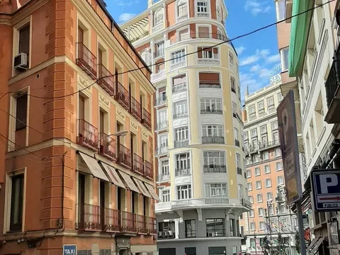 Ático en calle de Isabel la Católica, 19 - Foto 2