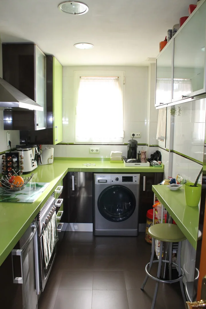 Espectacular piso reformado y amueblado - Foto 9
