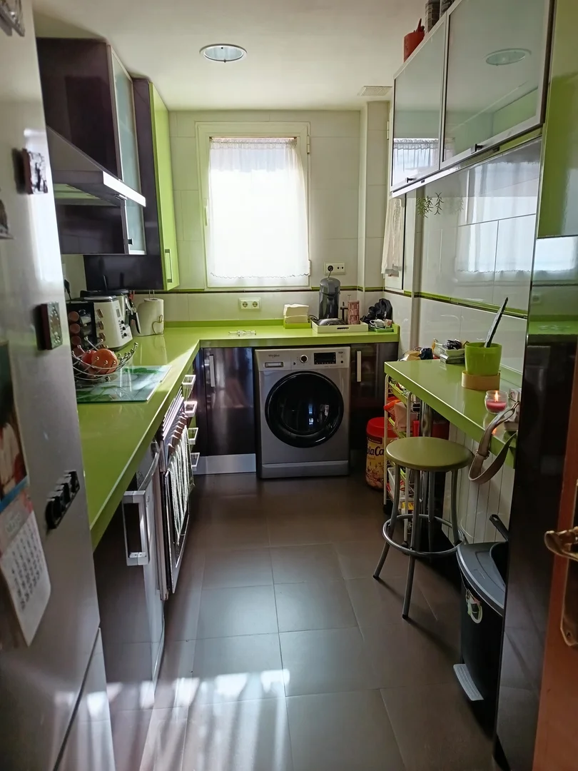 Espectacular piso reformado y amueblado - Foto 15