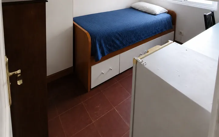 Comoda Habitación Iluminada - Foto 1