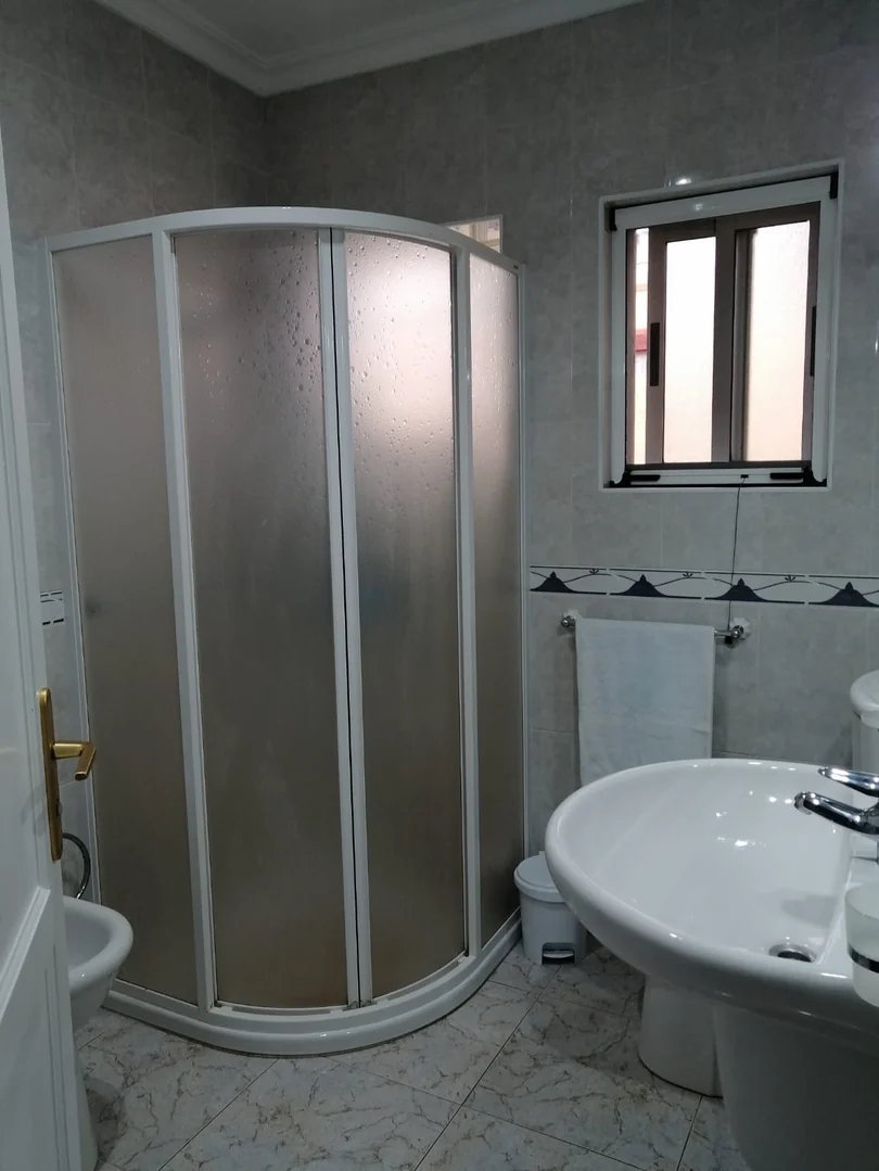Comoda Habitación Iluminada - Foto 4