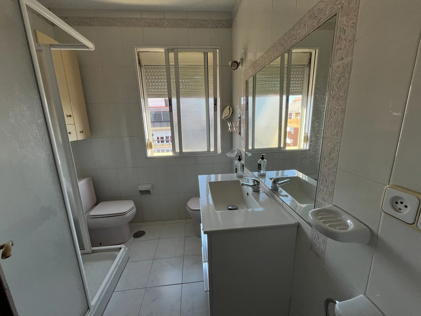 Oportunidad¡  Ya encontro su hogar ala medida en el corazon de los remedios. - Foto 16