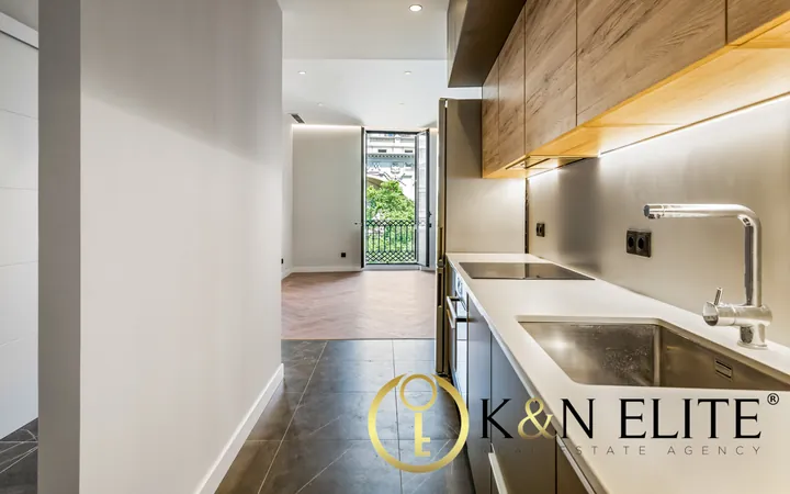 Exclusiva Vivienda Reformada en el Corazón del Quadrat d'Or - Foto 2