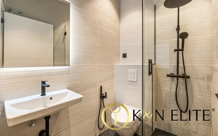 Exclusiva Vivienda Reformada en el Corazón del Quadrat d'Or - Foto 16