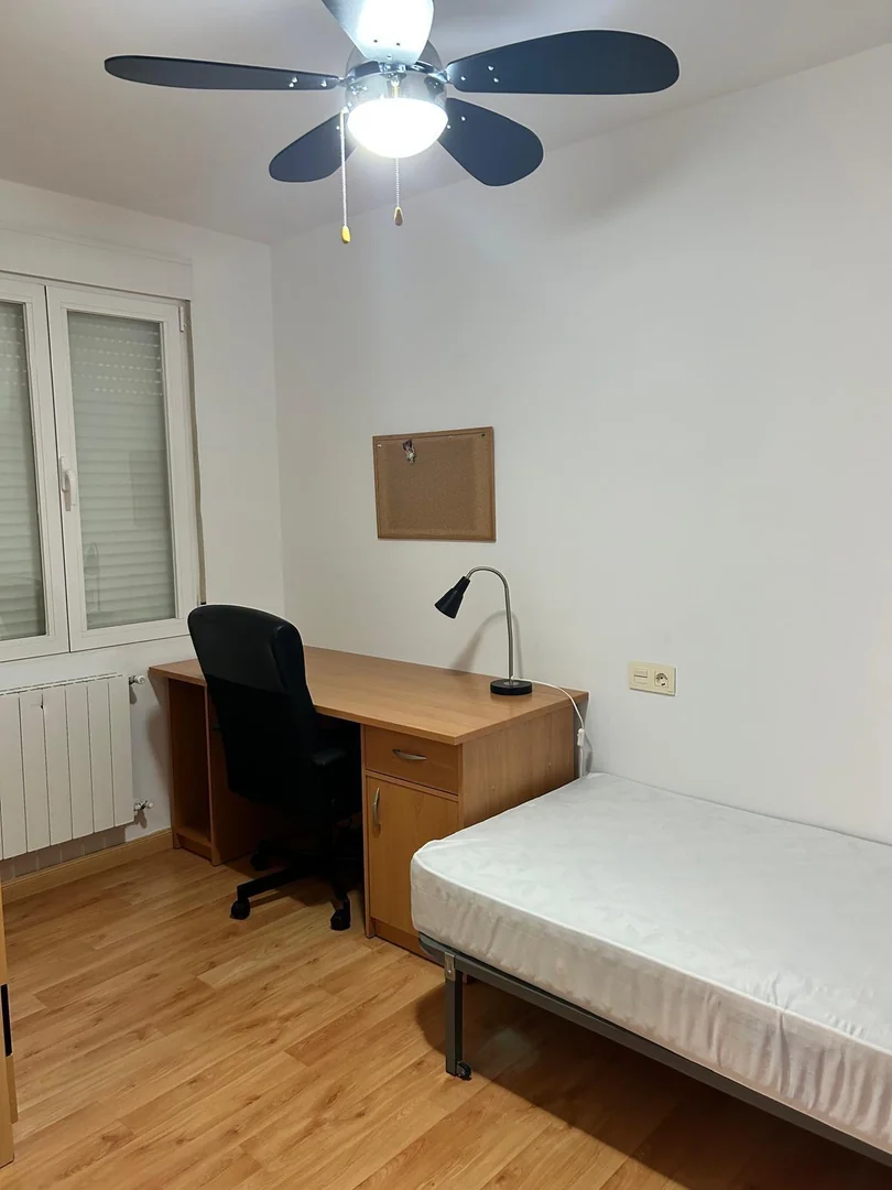 Piso totalmente reformado y amueblado lujo - Foto 17