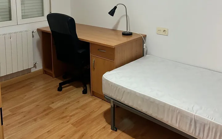 Piso totalmente reformado y amueblado lujo - Foto 17