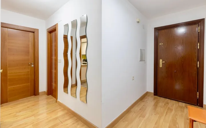 Piso totalmente reformado y amueblado lujo - Foto 23