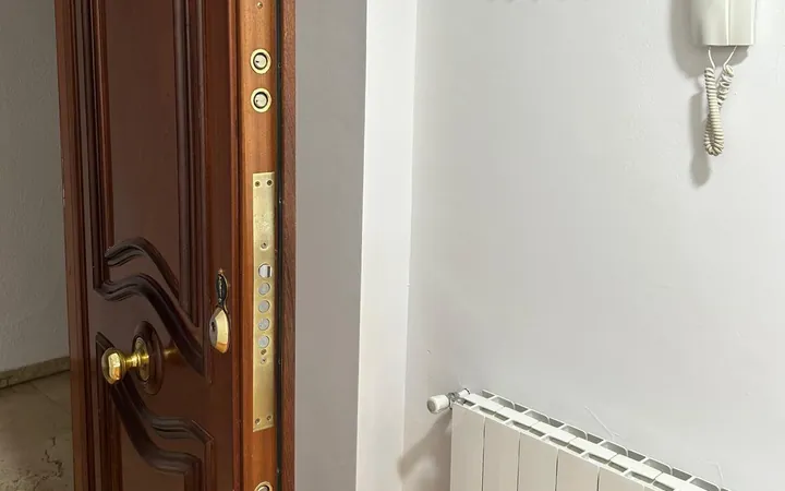 Piso totalmente reformado y amueblado lujo - Foto 22