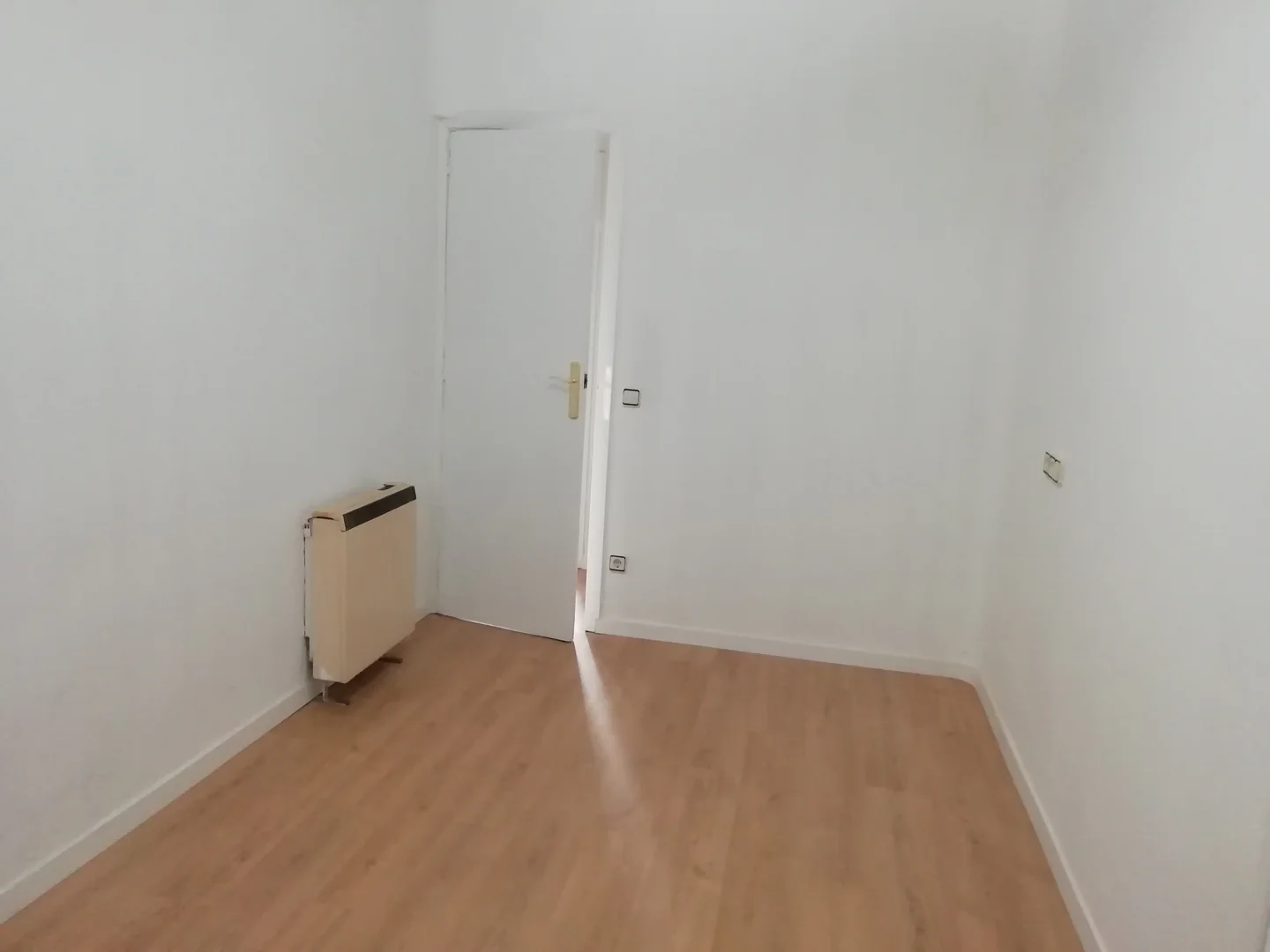 MADRID – 2-BEDROOM APARTMENT – IDEAL FOR STUDENTS / ERASMUS 📍 Pacífico / Menéndez Pelayo area – Madrid - Foto 4
