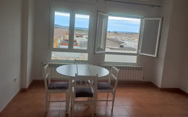 PISO ESPACIOSO & MUY LUMINOSO - Foto 1