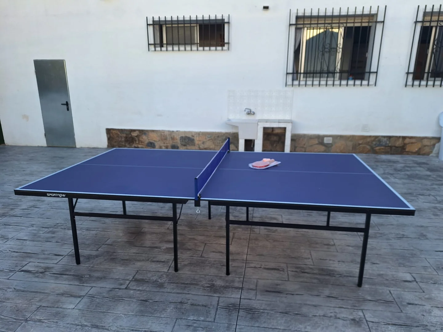 Chalet amplio con piscina, barbacoa, ping-pong y amplio jardín. - Foto 2