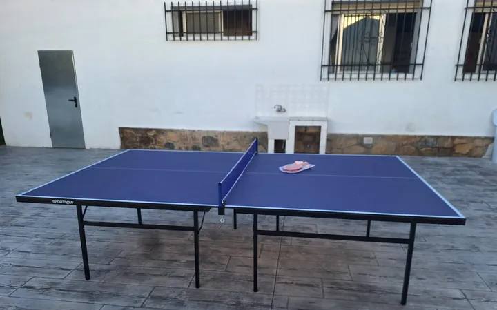 Chalet amplio con piscina, barbacoa, ping-pong y amplio jardín. - Foto 2