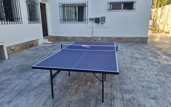 Chalet amplio con piscina, barbacoa, ping-pong y amplio jardín. - Foto 4