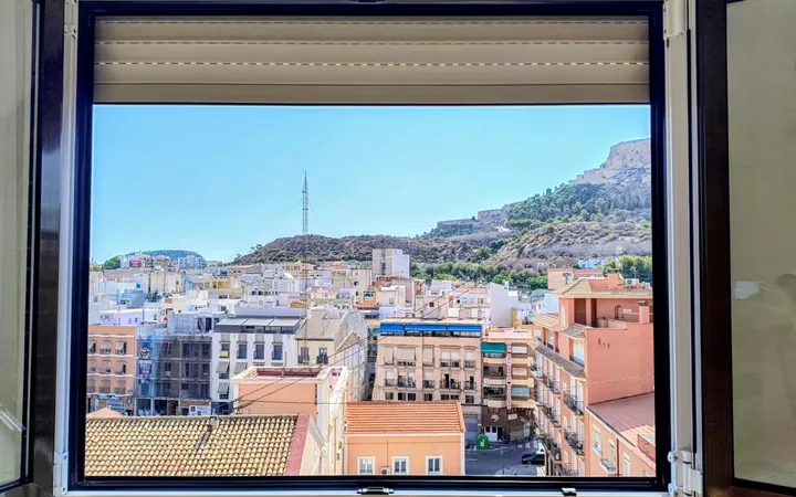 Amplio piso de 4 dormitorios completamente reformado en 2025-Centro Alicante  - Foto 3