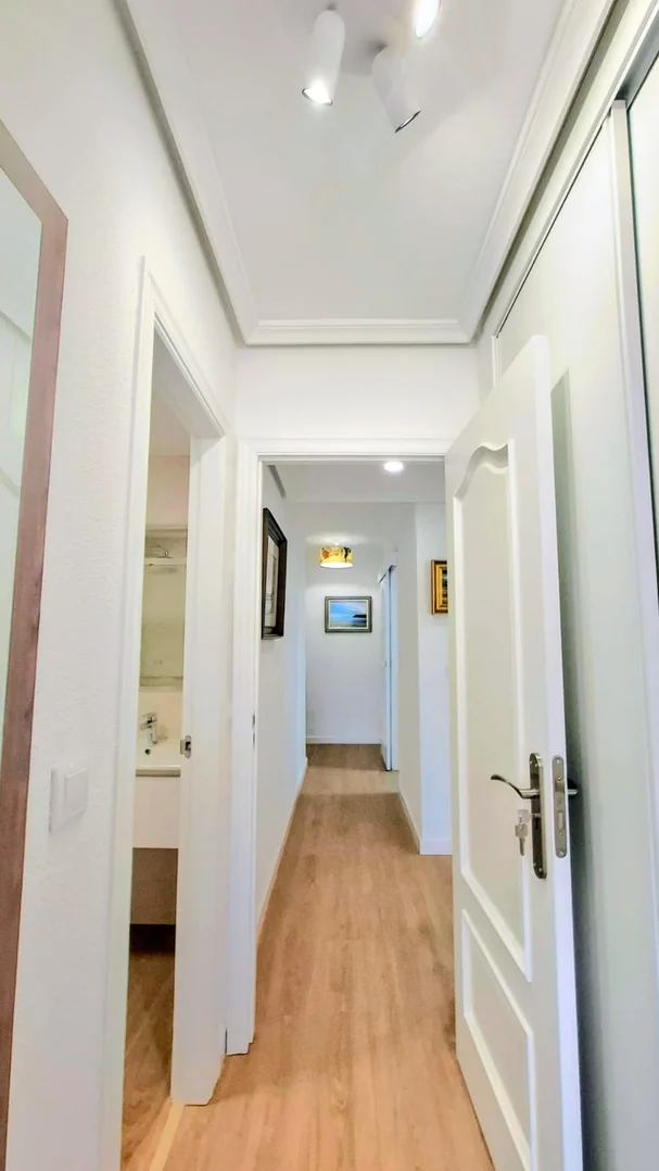 Amplio piso de 4 dormitorios completamente reformado en 2025-Centro Alicante  - Foto 13