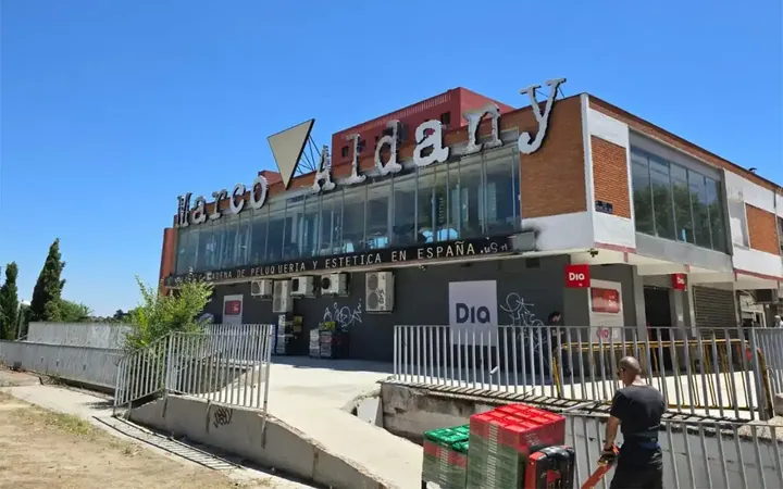 Local comercial en  Calle Fuente del Tiro 1 - Foto 3