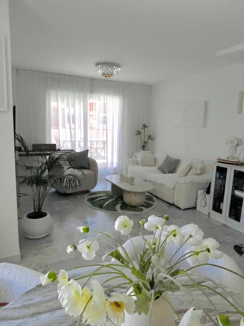 Flat, sale, 155m2 constructed, 90 m' useable, 2 bedrooms, 2 bathrooms, terrace and balcony, parking space included in the price, second hand/good condition, fitted wardrobes, orientation south, east, west, built in 2005, central heating.   - Foto 2
